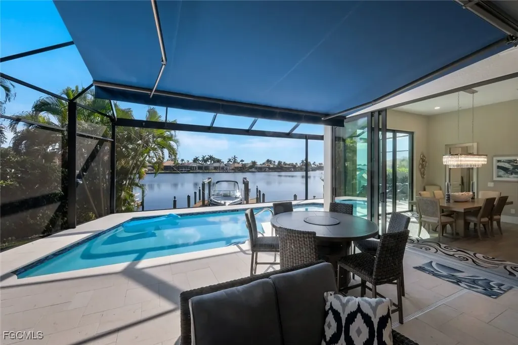 1812 Lagoon Lane Cape Coral FL 33914