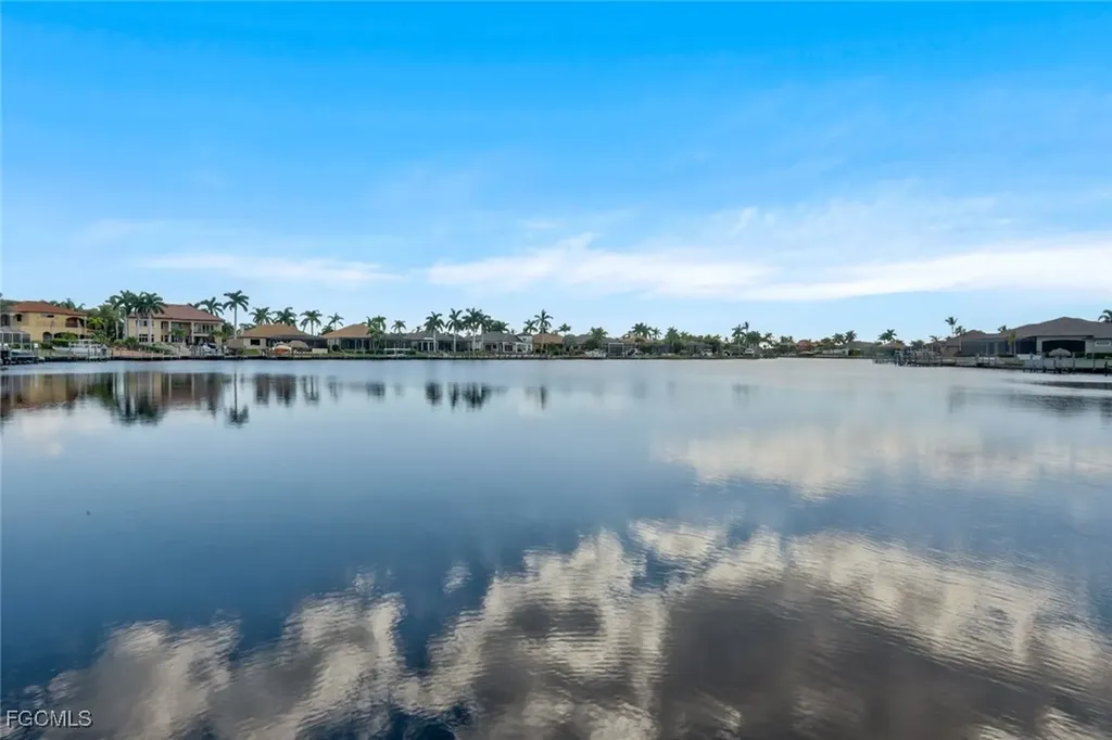1812 Lagoon Lane Cape Coral FL 33914