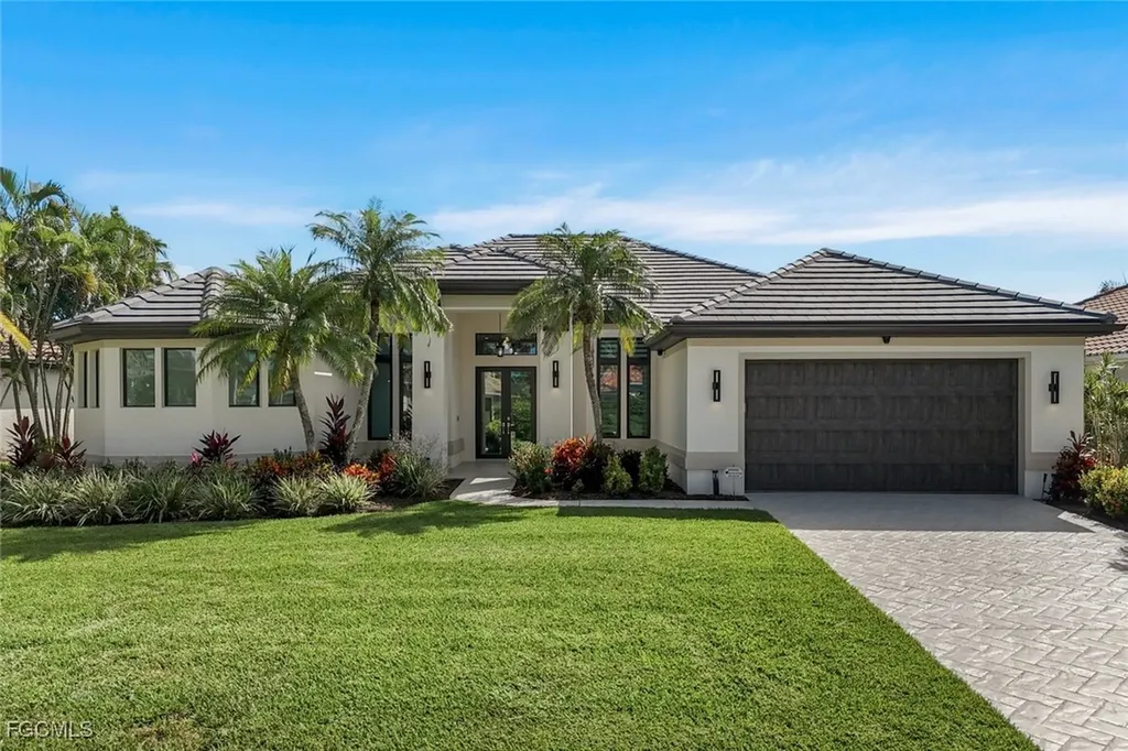 1812 Lagoon Lane Cape Coral FL 33914