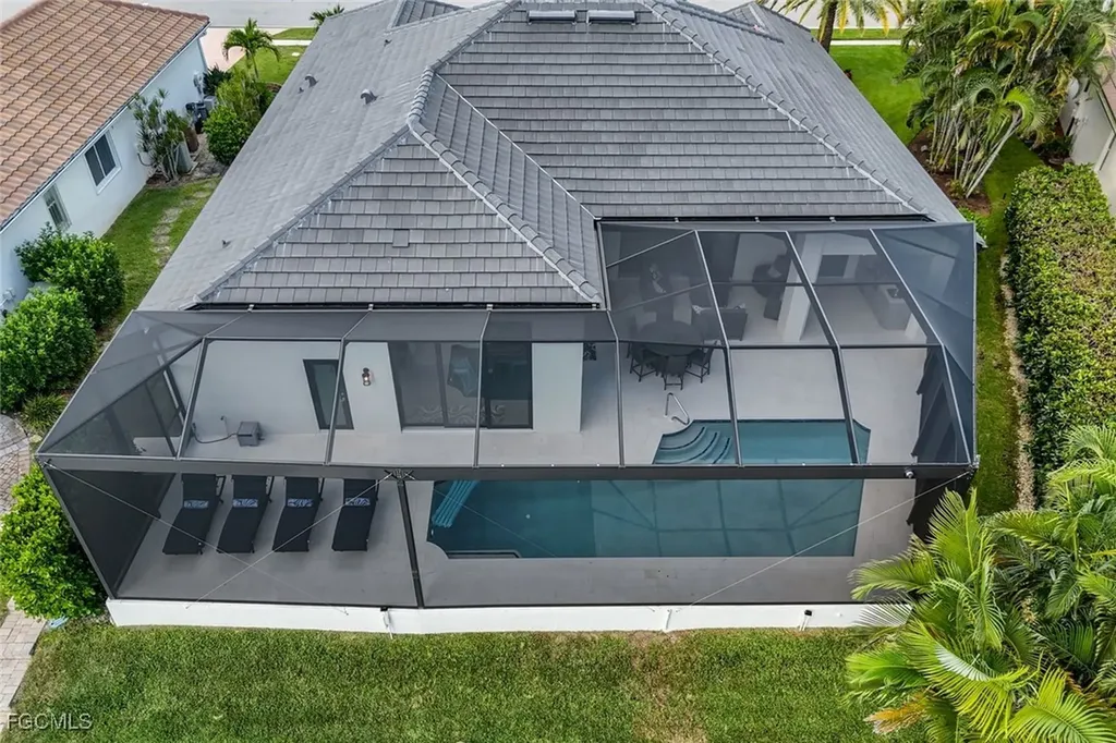 1812 Lagoon Lane Cape Coral FL 33914