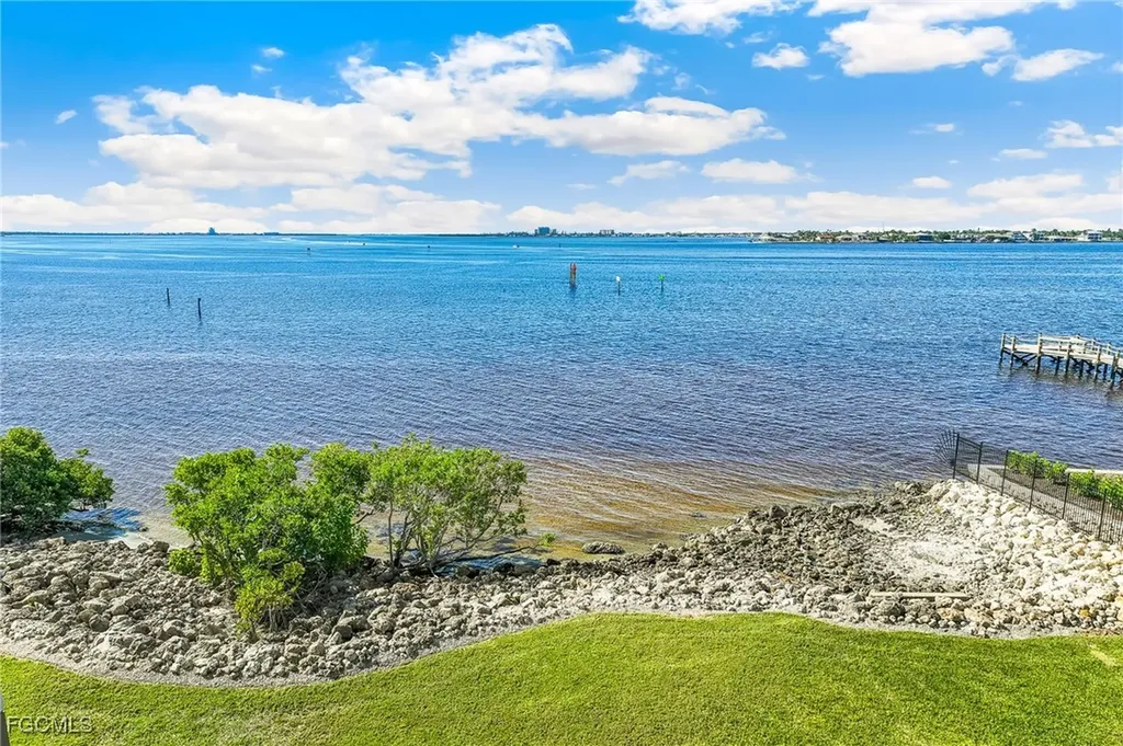 14200 Royal Harbour Court Fort Myers FL 33908