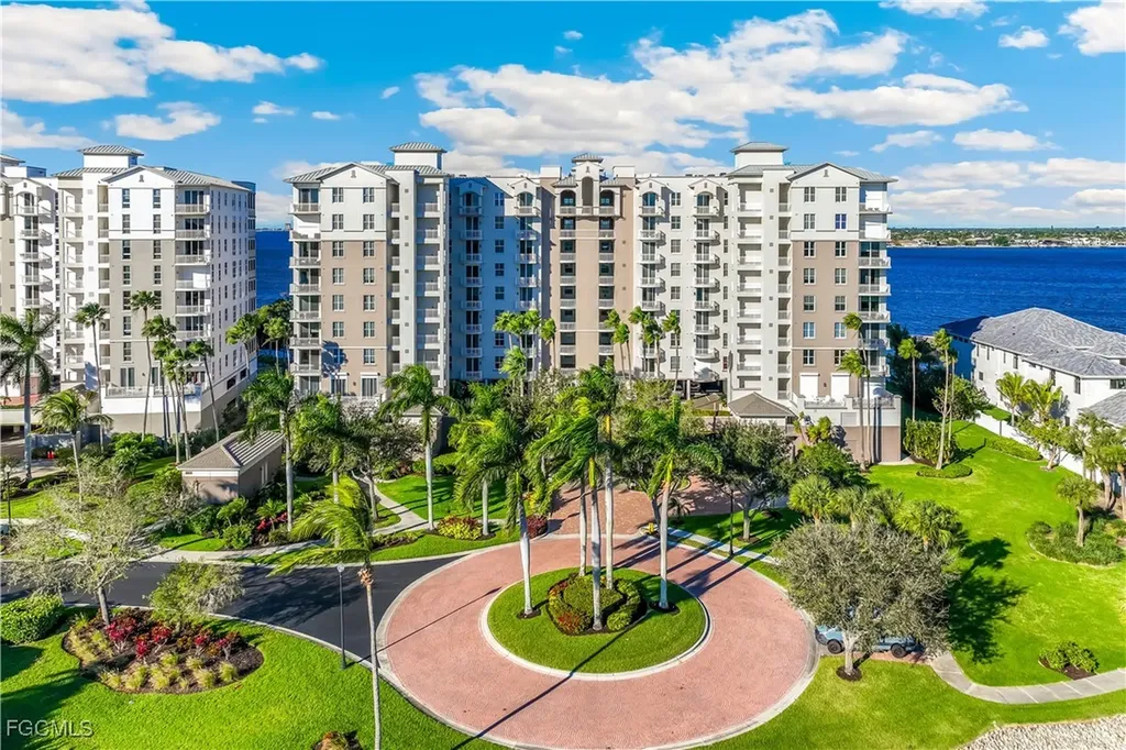 14200 Royal Harbour Court Fort Myers FL 33908