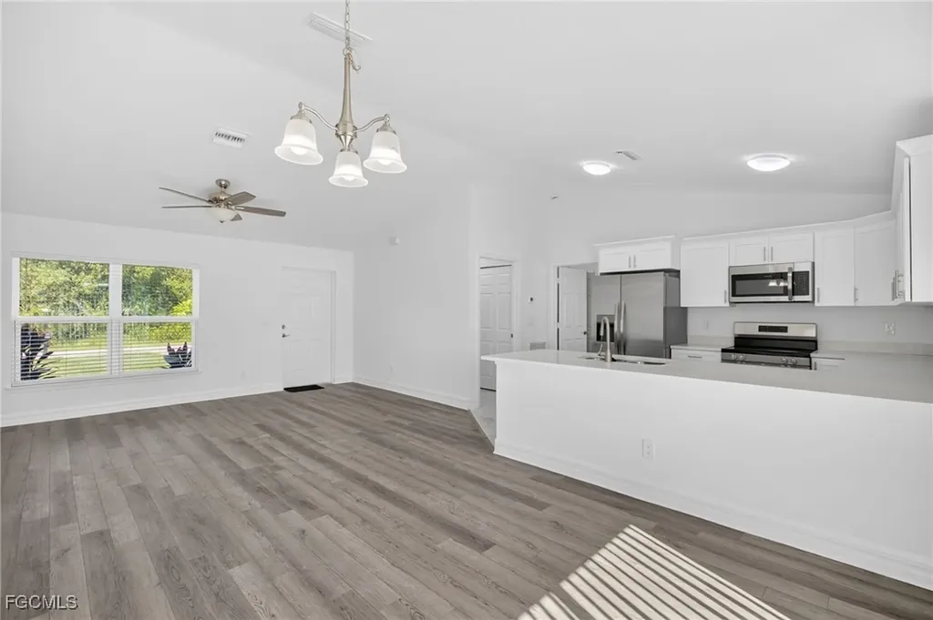 2814 NW 28th Avenue Cape Coral FL 33993