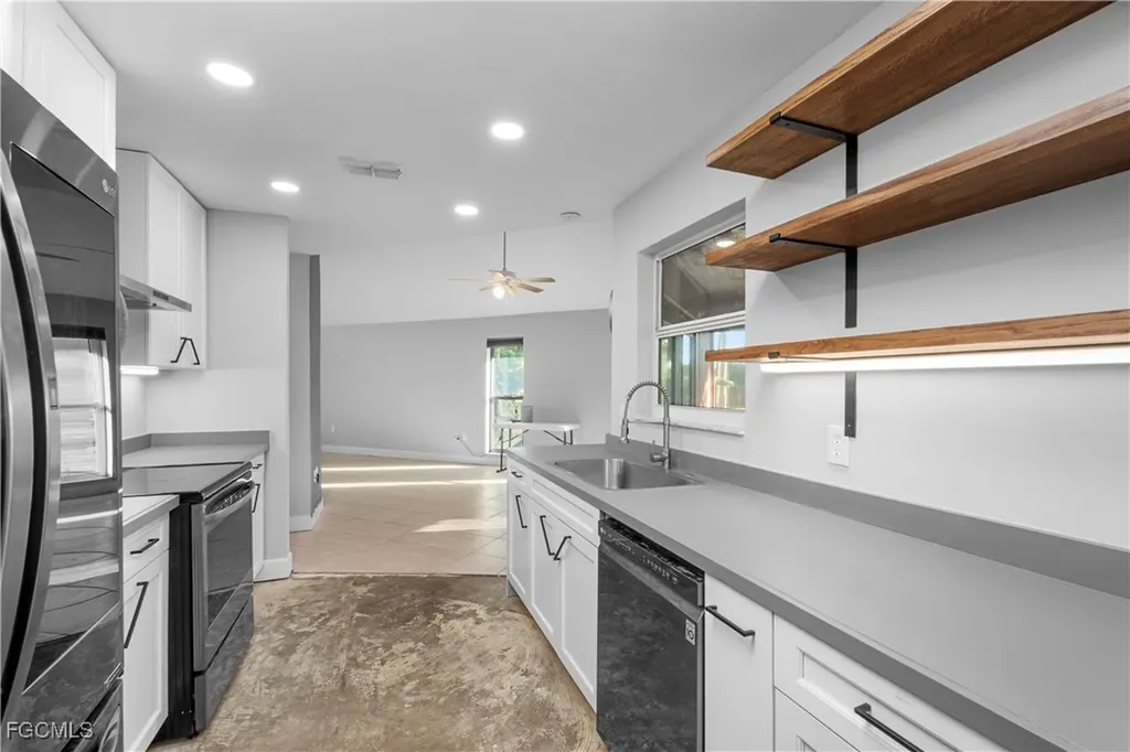 6049 Stratton Road Fort Myers FL 33905