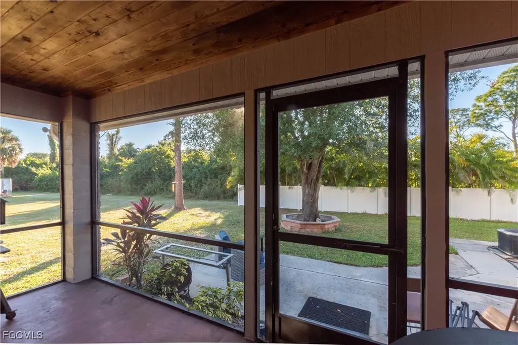 6049 Stratton Road Fort Myers FL 33905