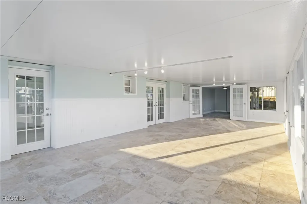 2631 Bayshore Drive Matlacha FL 33993