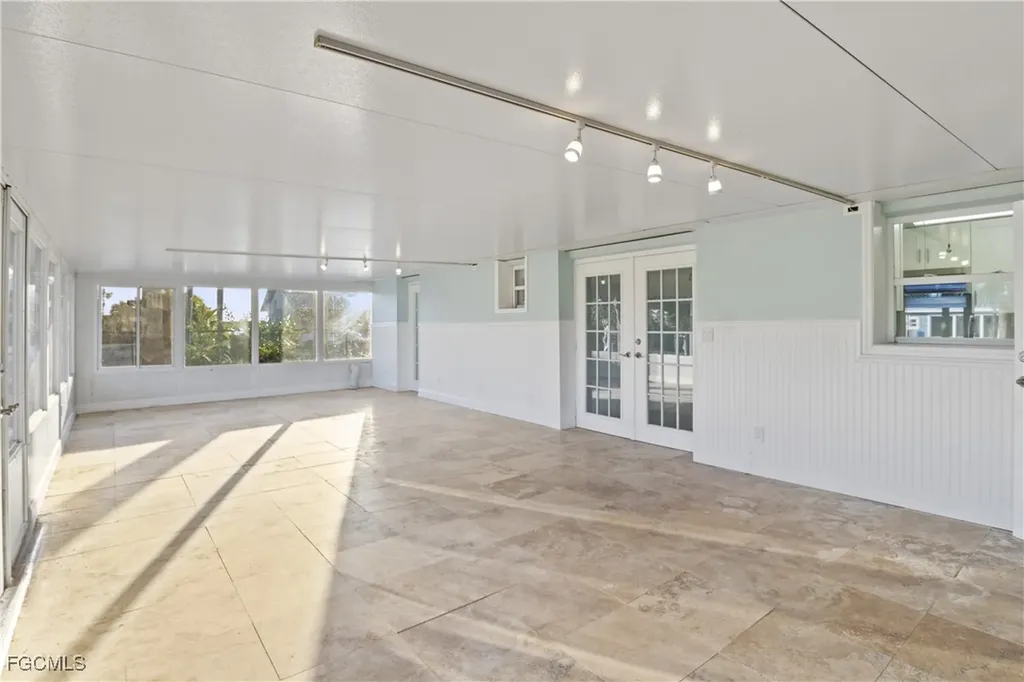 2631 Bayshore Drive Matlacha FL 33993
