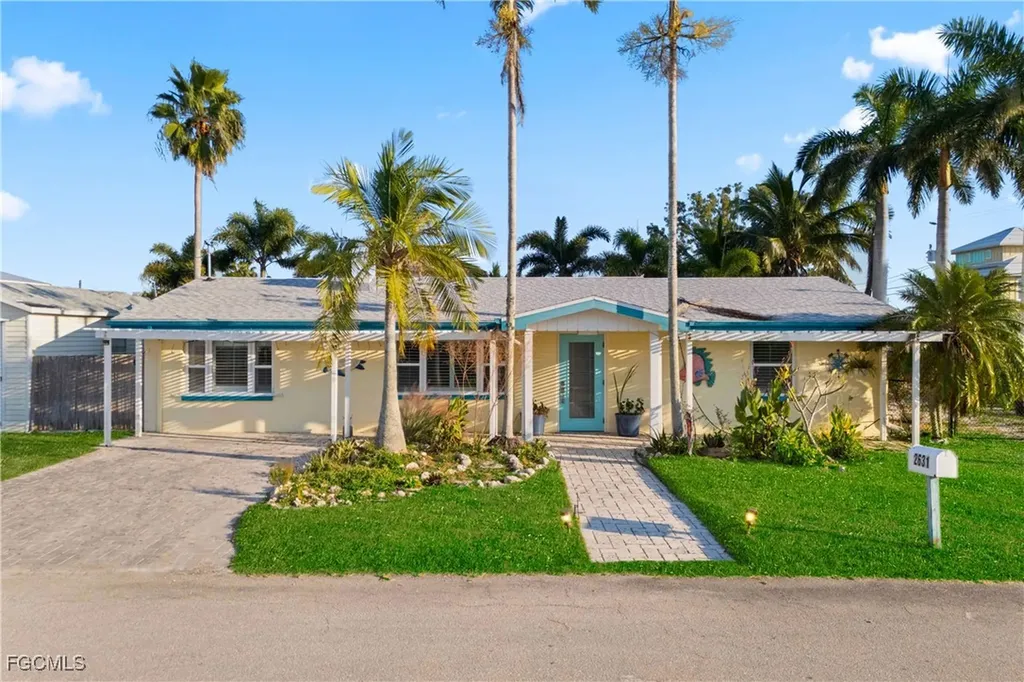 2631 Bayshore Drive Matlacha FL 33993