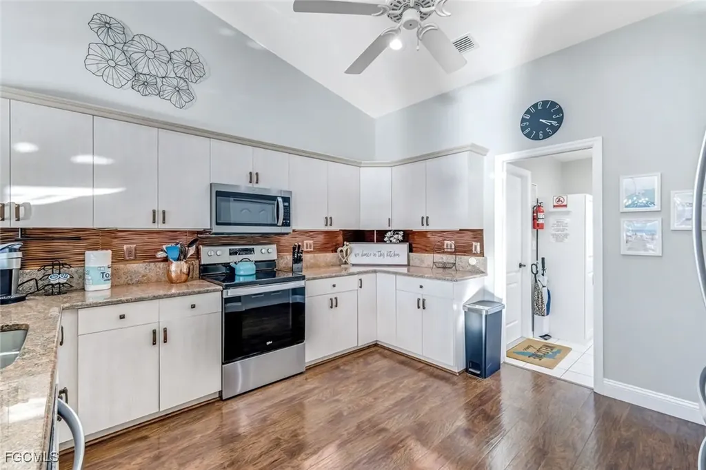4934 SW 2nd Place Cape Coral FL 33914