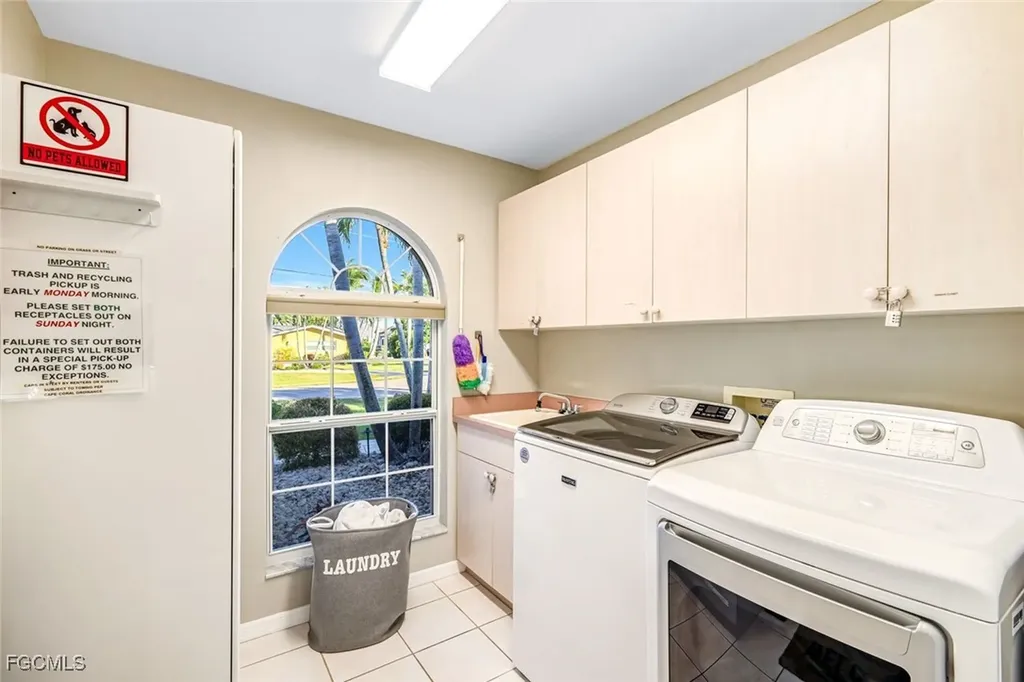 4934 SW 2nd Place Cape Coral FL 33914