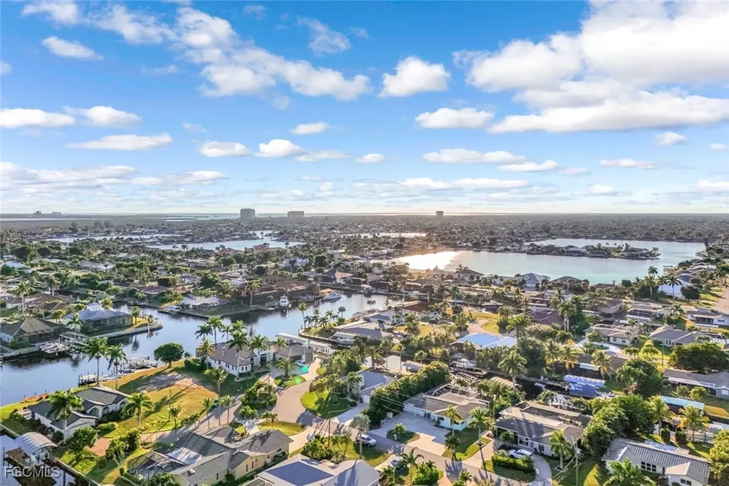 4934 SW 2nd Place Cape Coral FL 33914