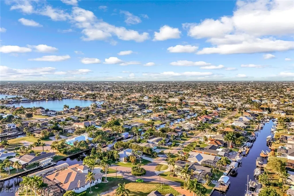 4934 SW 2nd Place Cape Coral FL 33914