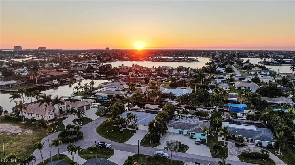 4934 SW 2nd Place Cape Coral FL 33914