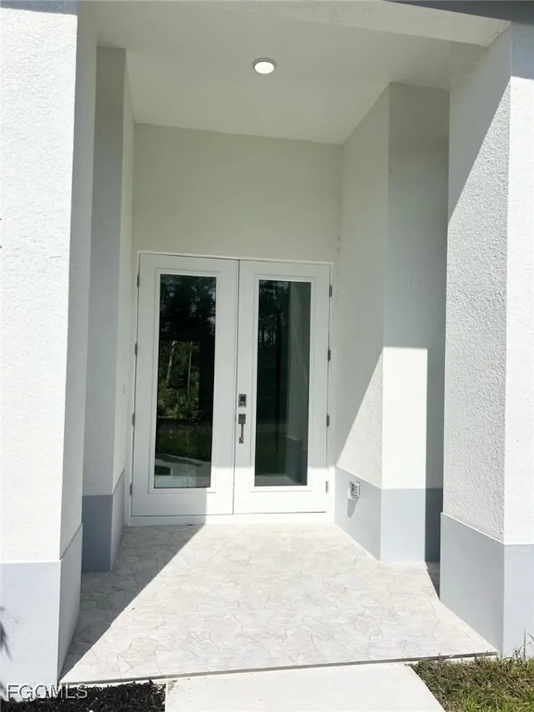 3601 E 9th Street Lehigh Acres FL 33972