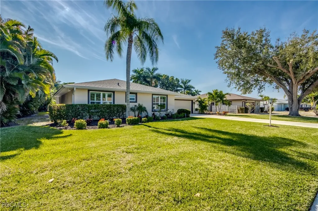 1584 Woodwind Court Fort Myers FL 33919
