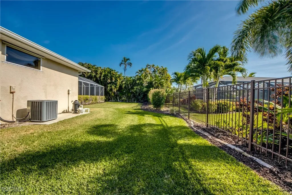 1584 Woodwind Court Fort Myers FL 33919