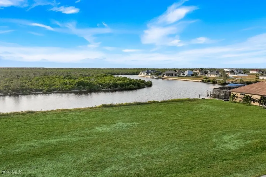 2804 NW 46th Avenue Cape Coral FL 33993