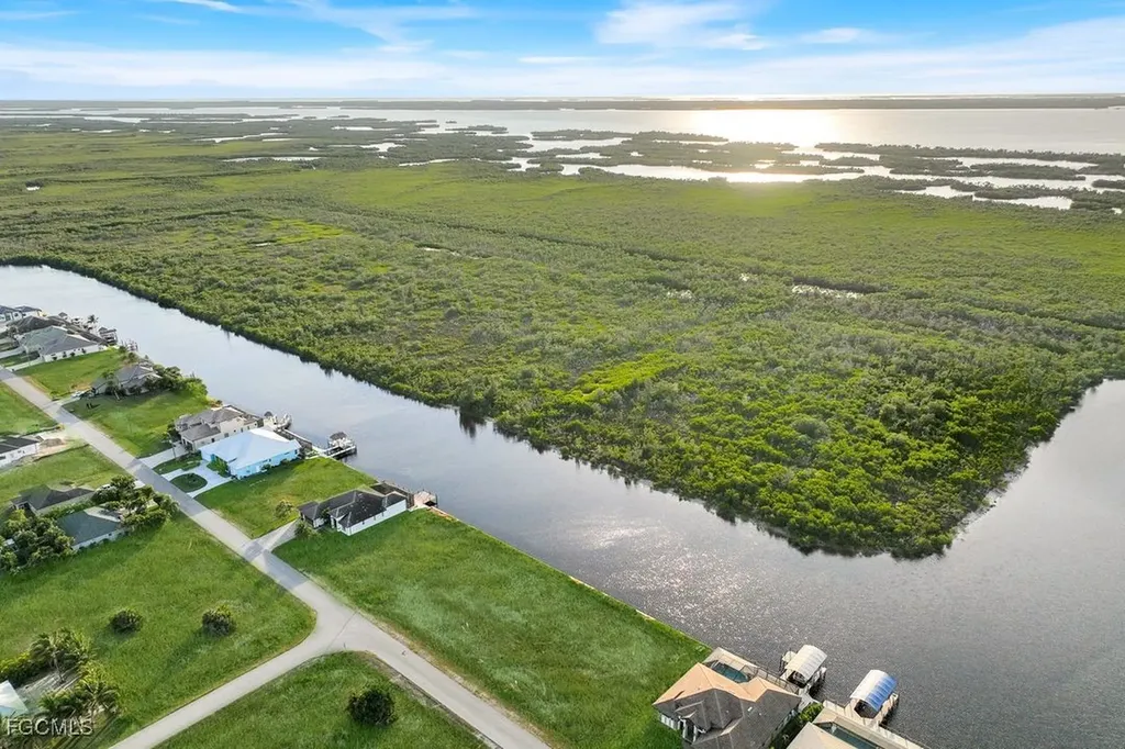 2804 NW 46th Avenue Cape Coral FL 33993