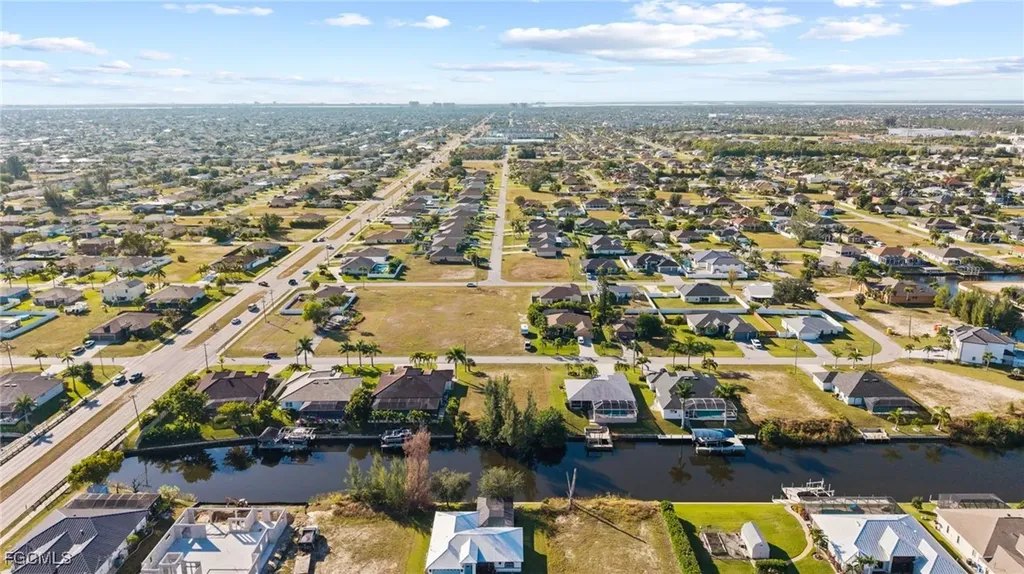 1613 SW 28th Terrace Cape Coral FL 33914