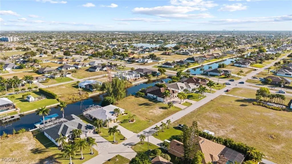 1613 SW 28th Terrace Cape Coral FL 33914