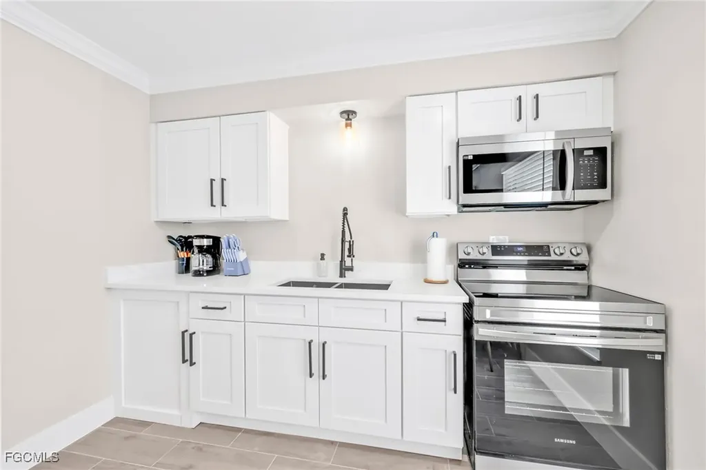 113-119 Fairweather Lane Fort Myers Beach FL 33931
