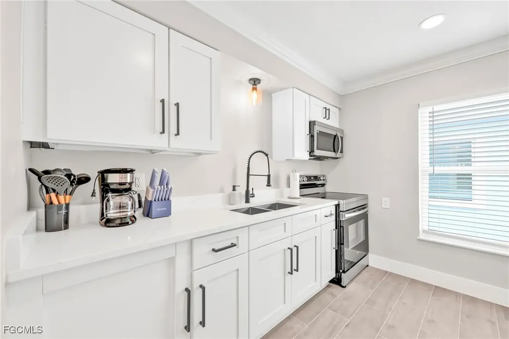 113-119 Fairweather Lane Fort Myers Beach FL 33931