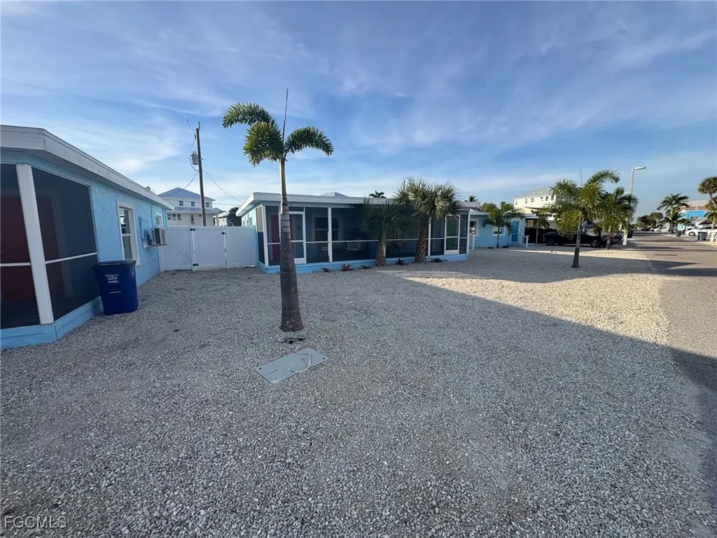 113-119 Fairweather Lane Fort Myers Beach FL 33931