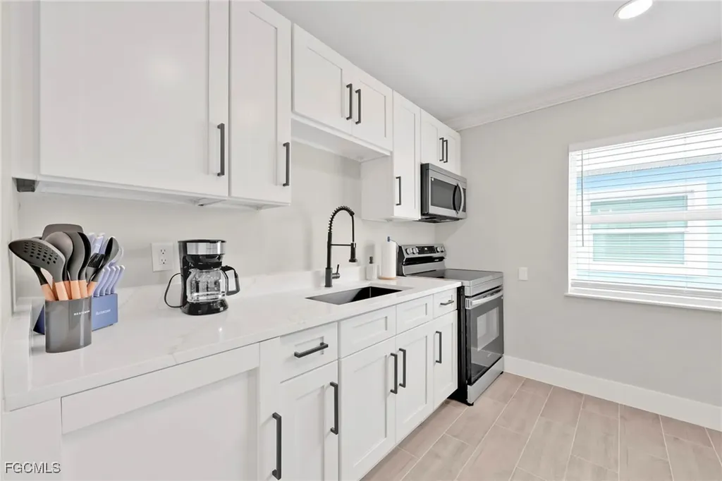 113-119 Fairweather Lane Fort Myers Beach FL 33931