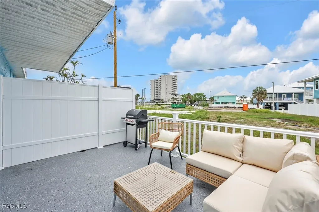 113-119 Fairweather Lane Fort Myers Beach FL 33931