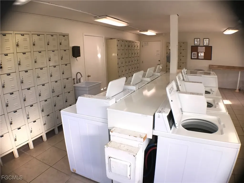 2828 Jackson Street Fort Myers FL 33901