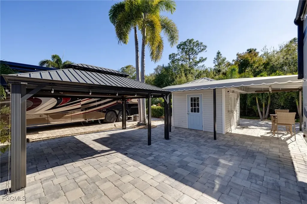 5846 Burrwood Court E Fort Myers FL 33905