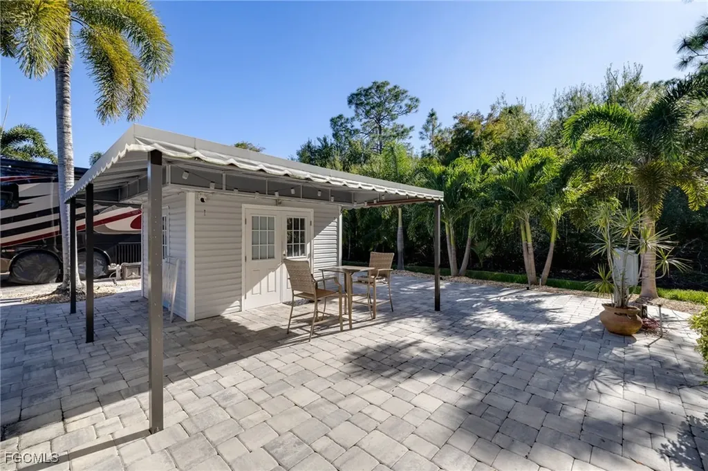 5846 Burrwood Court E Fort Myers FL 33905
