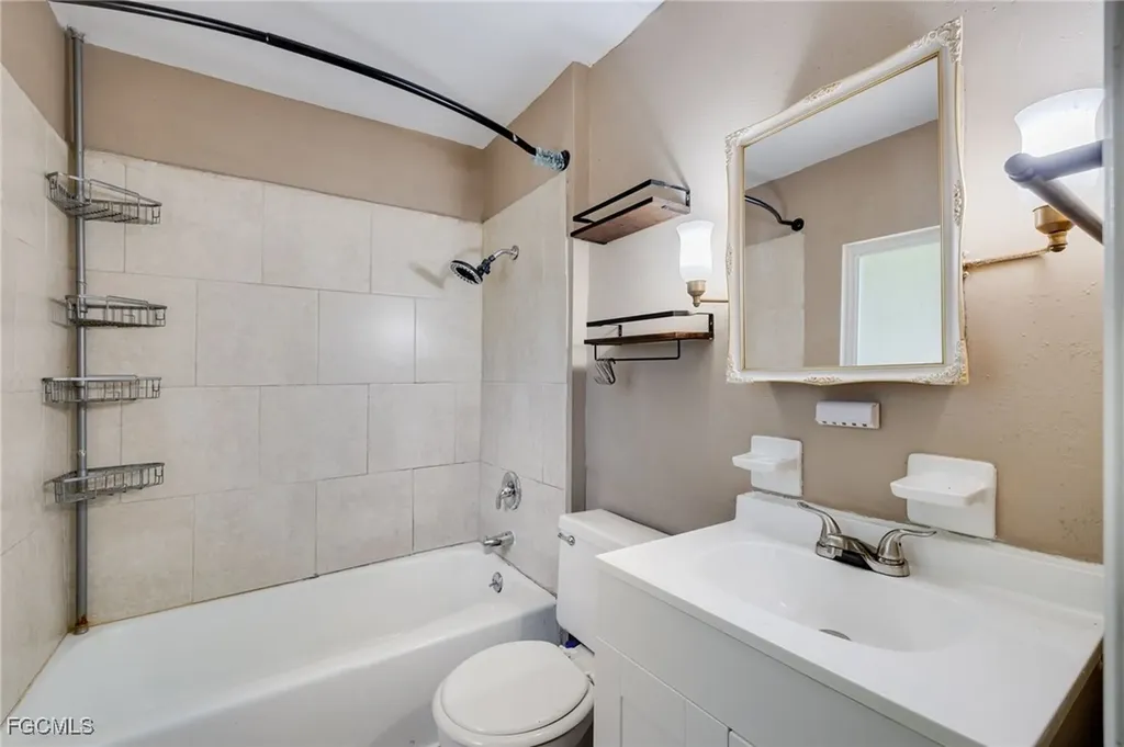 2144 Earl Road Fort Myers FL 33901