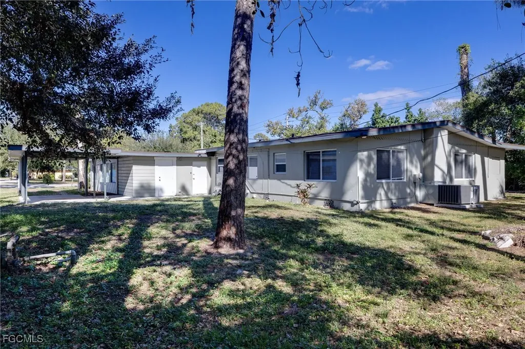 2144 Earl Road Fort Myers FL 33901