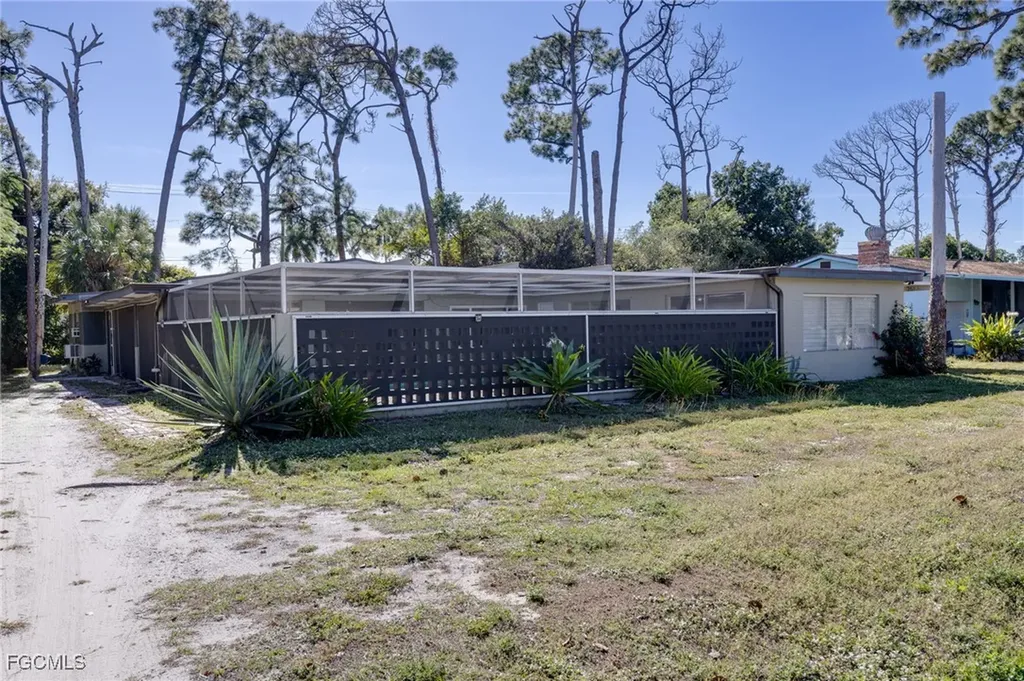 2144 Earl Road Fort Myers FL 33901