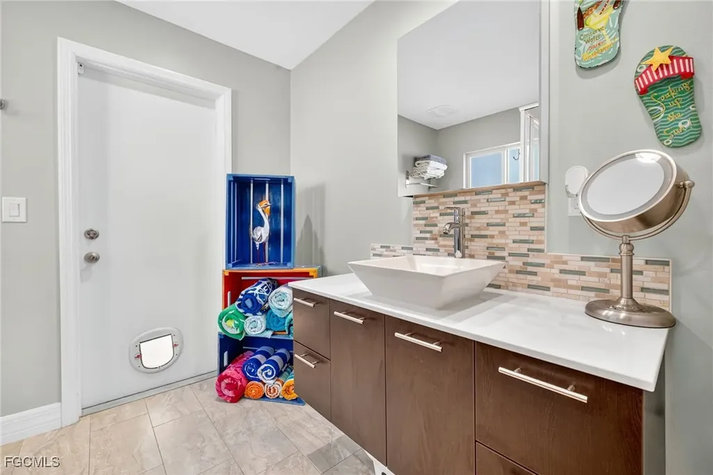 2243 Flora Avenue Fort Myers FL 33907