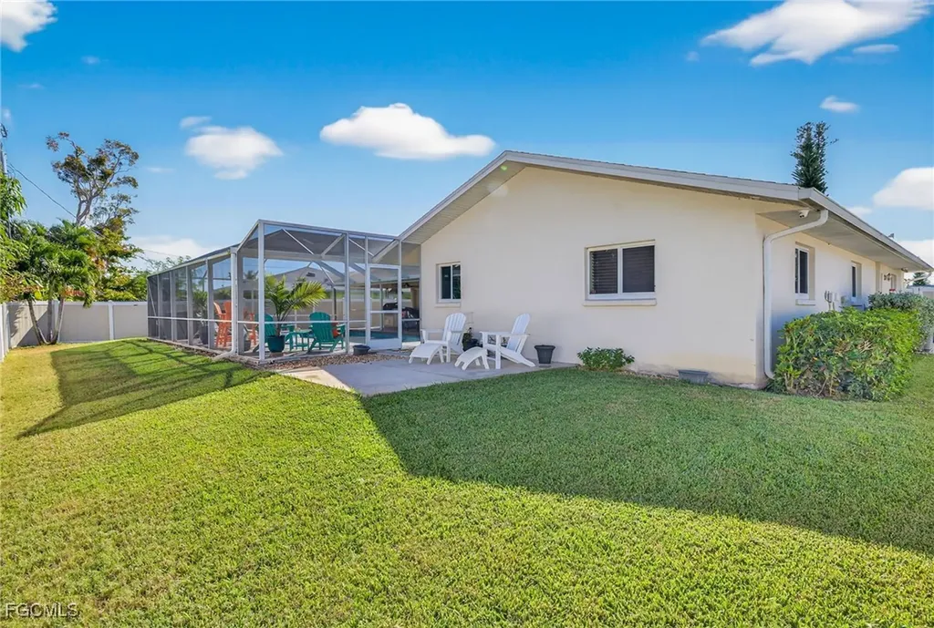 2243 Flora Avenue Fort Myers FL 33907