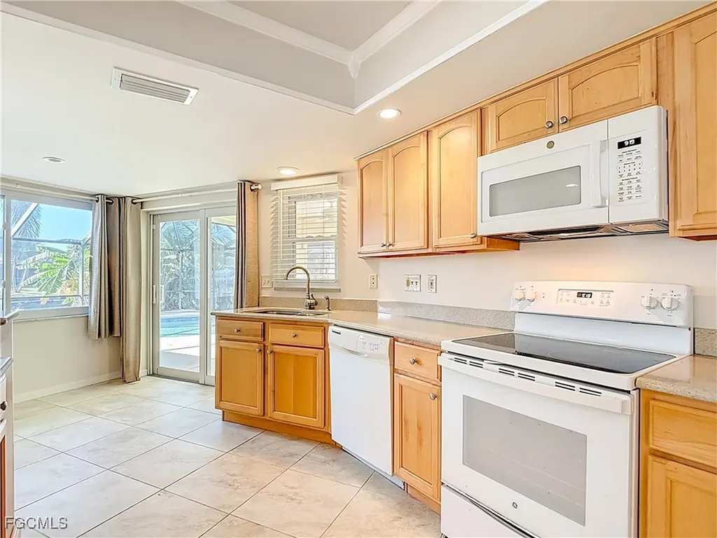 144 SW 38th Terrace Cape Coral FL 33914