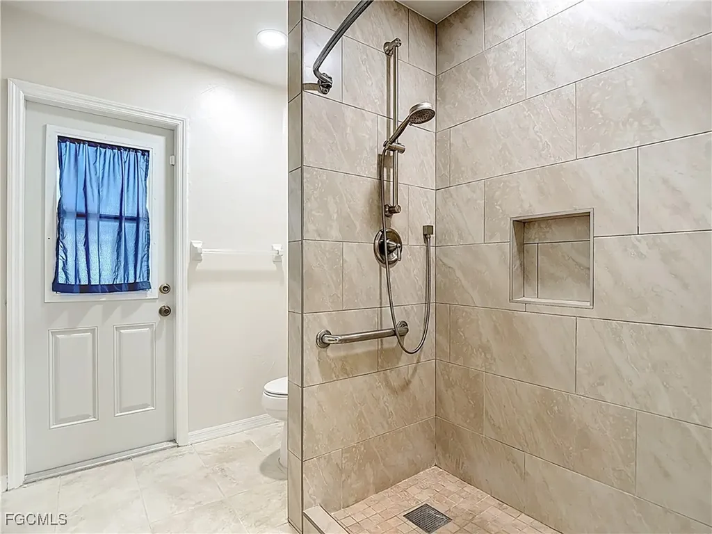 144 SW 38th Terrace Cape Coral FL 33914