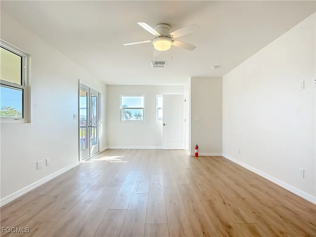 144 SW 38th Terrace Cape Coral FL 33914