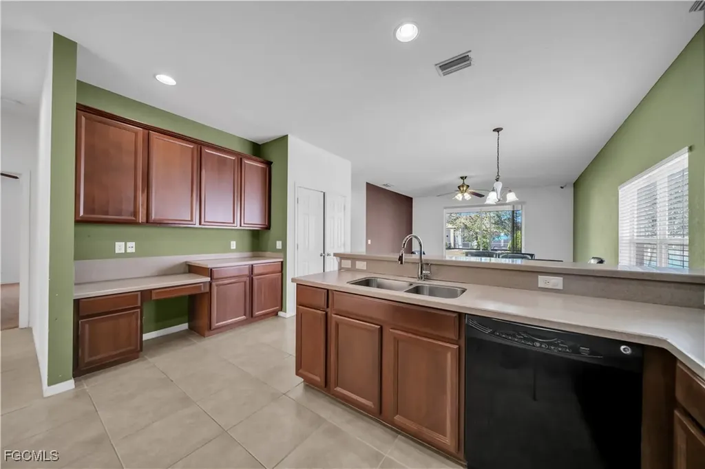 8125 Silver Birch Way Lehigh Acres FL 33971