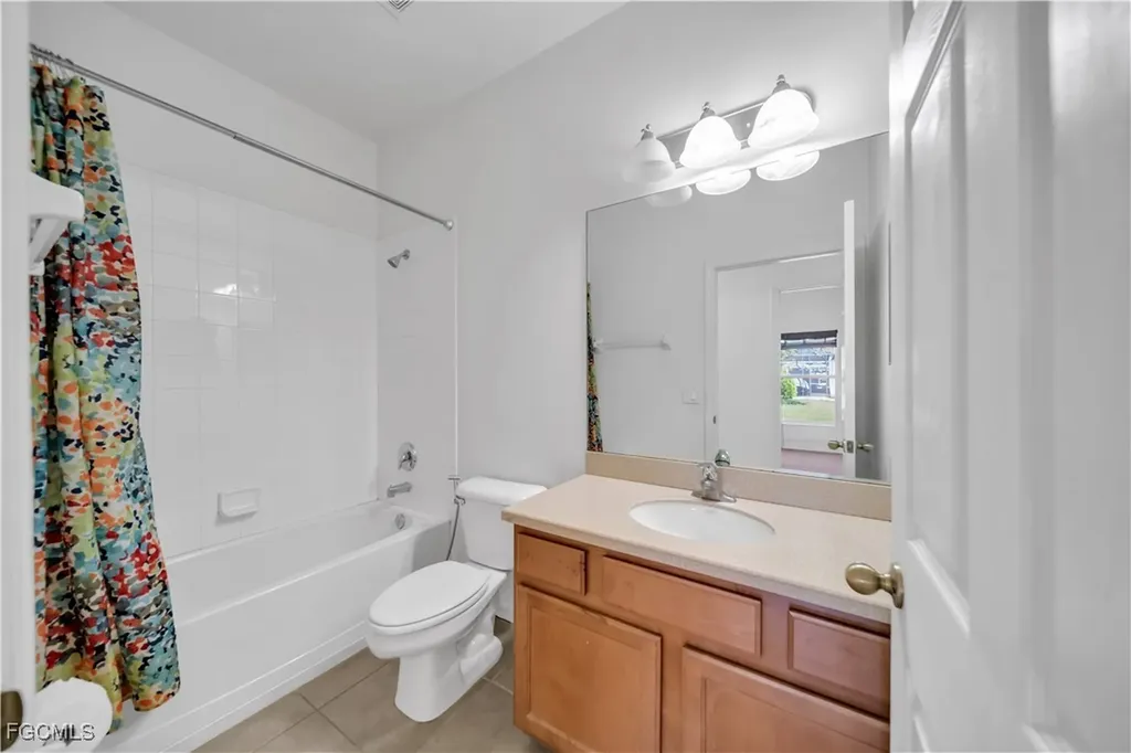 8125 Silver Birch Way Lehigh Acres FL 33971