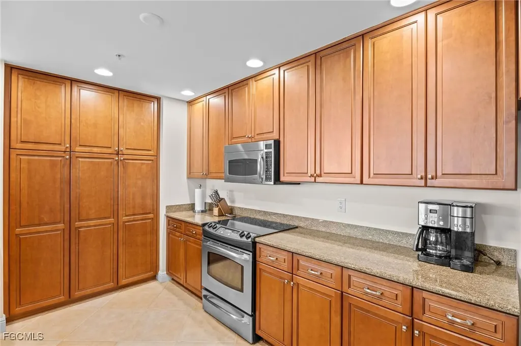 5781 Cape Harbour Drive Cape Coral FL 33914
