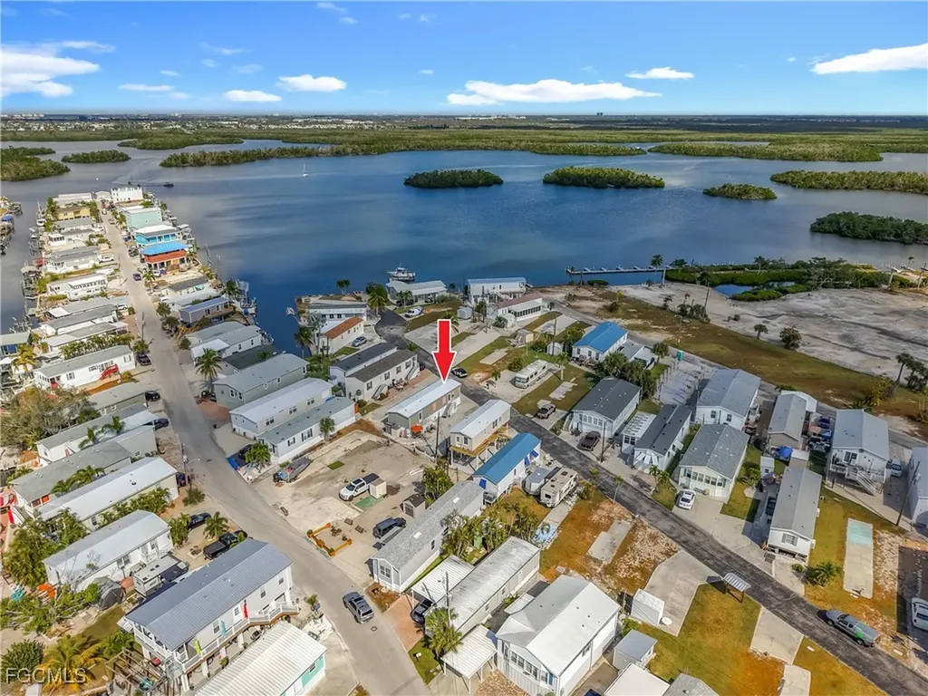 16 Helen Lane Fort Myers Beach FL 33931