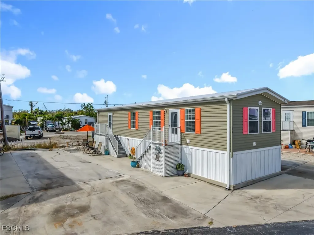 16 Helen Lane Fort Myers Beach FL 33931