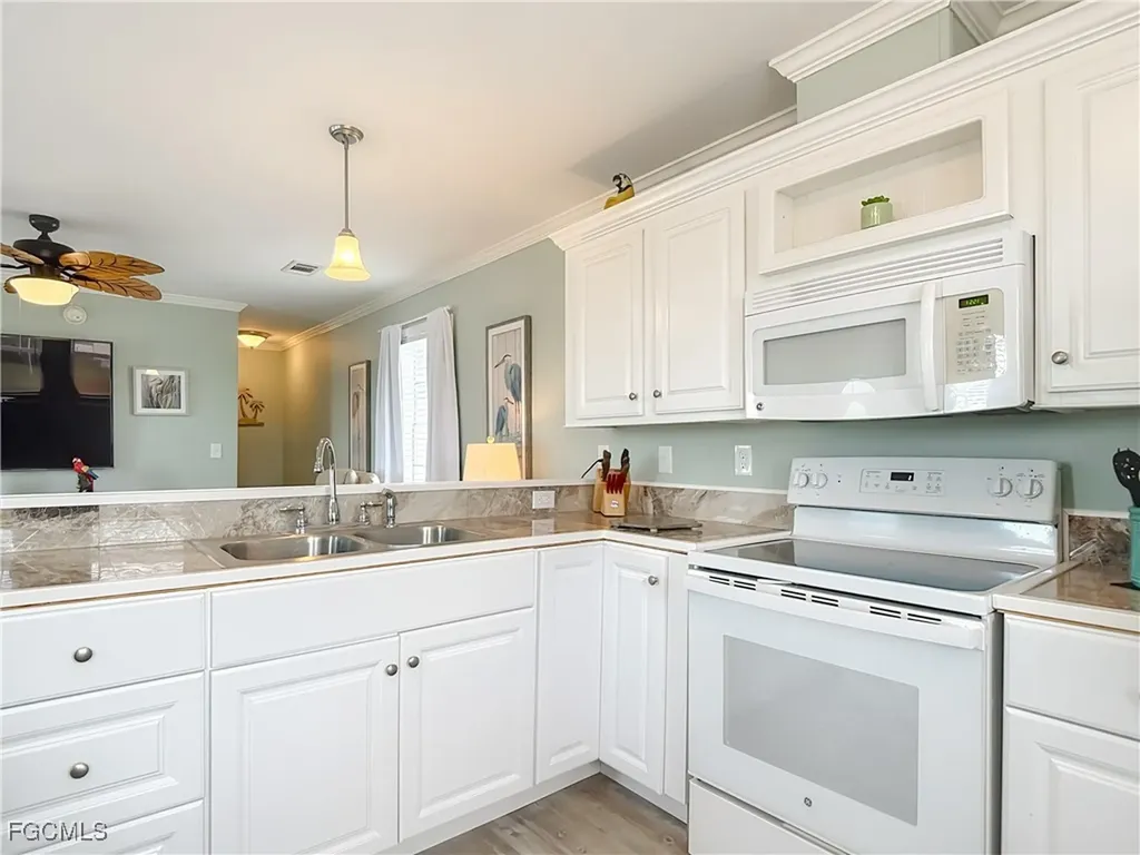 16 Helen Lane Fort Myers Beach FL 33931