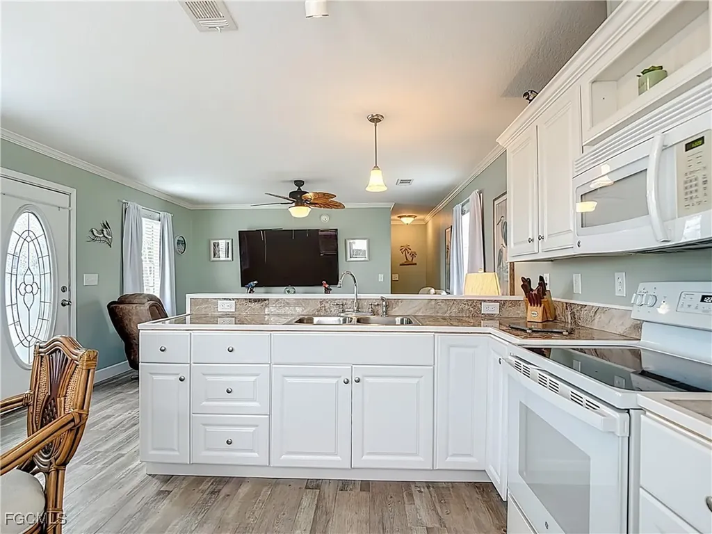 16 Helen Lane Fort Myers Beach FL 33931