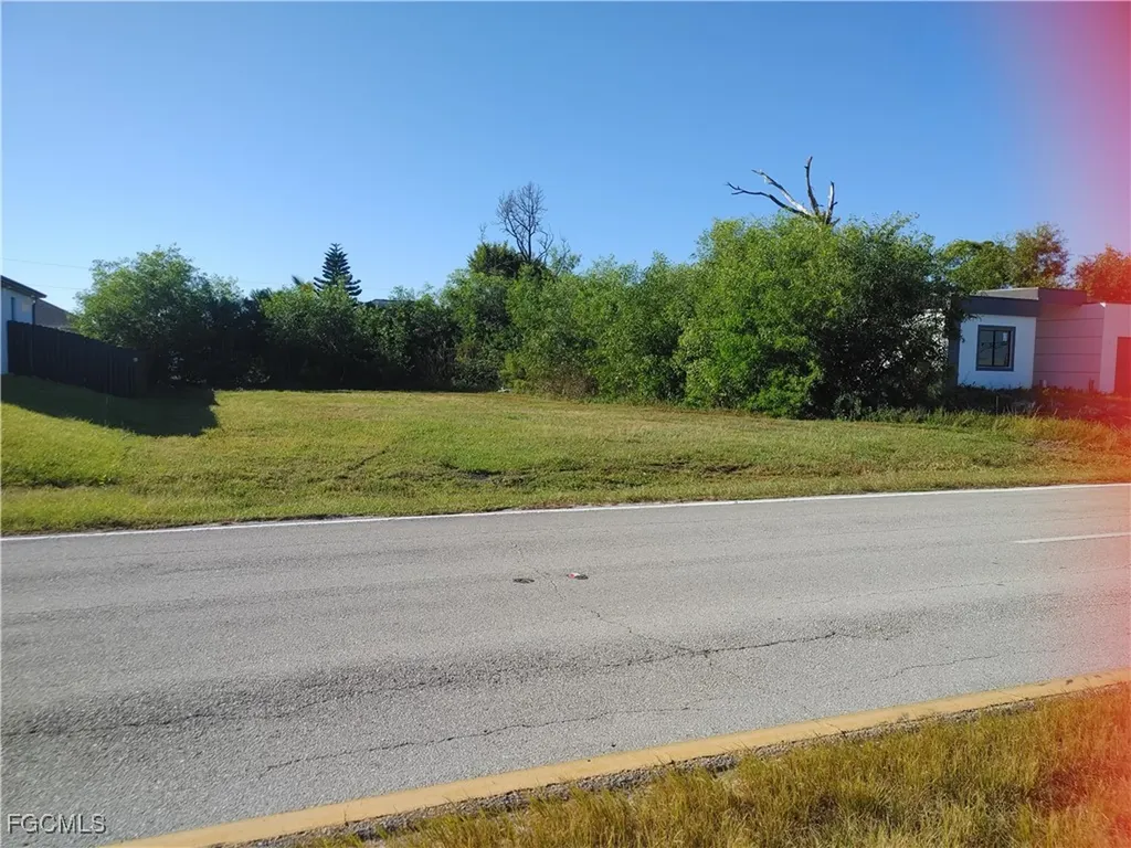 2700 Embers Parkway W Cape Coral FL 33993