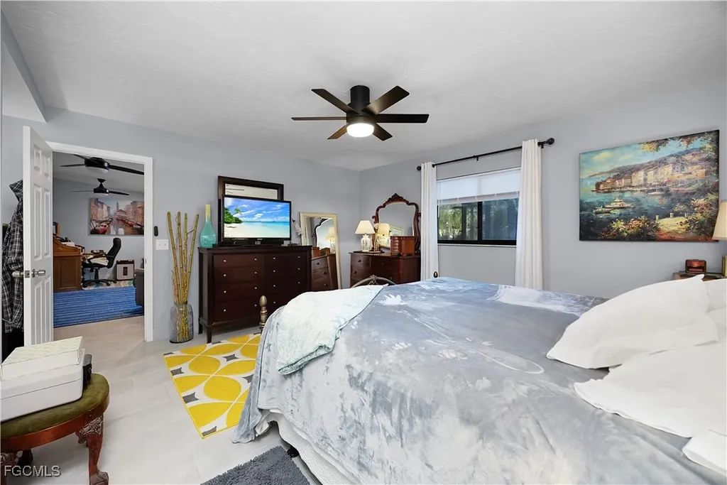 4929 Edith Esplanade Cape Coral FL 33904