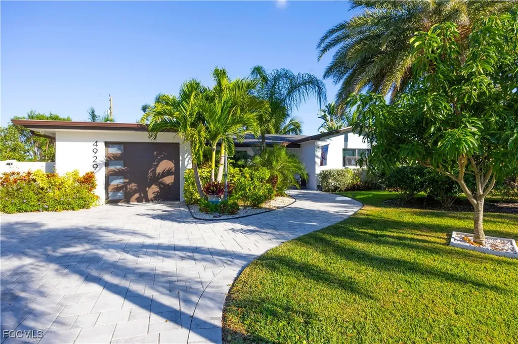 4929 Edith Esplanade Cape Coral FL 33904